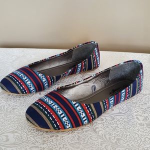 Charles Albert striped flats red white blue  size 9 Aztec native tribal print